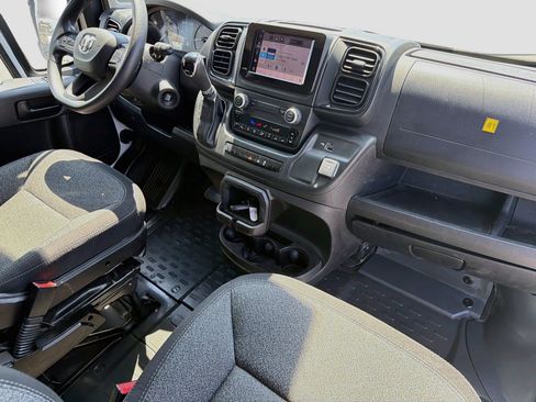 Used 2023 RAM ProMaster 2500 FWD image 12