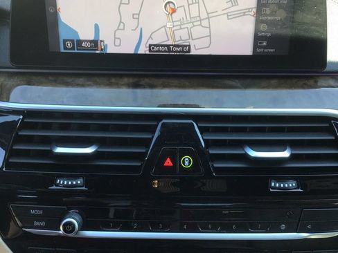 Used 2020 BMW 540i xDrive w/ M Sport Package AWD/4WD image 11