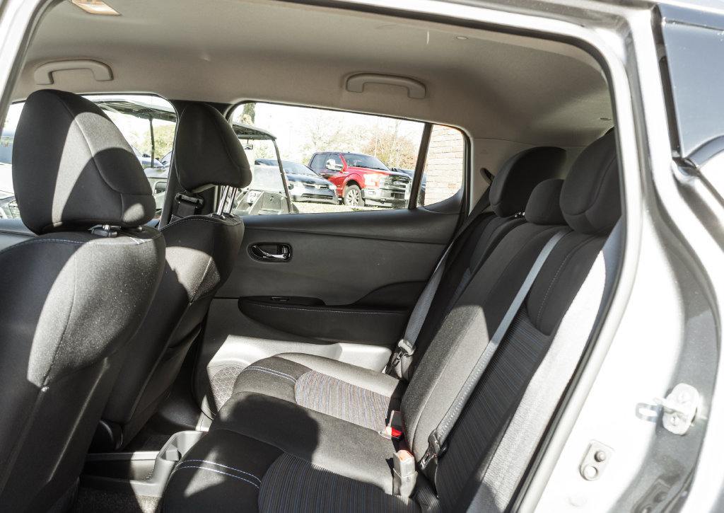 Used 2025 Nissan Leaf S FWD image 23