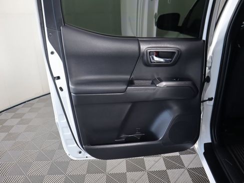 Used 2023 Toyota Tacoma TRD Sport image 27