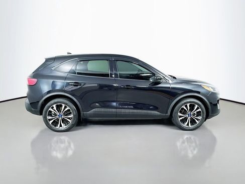 Used 2021 Ford Escape SE w/ SE Sport Appearance Package AWD/4WD image 3