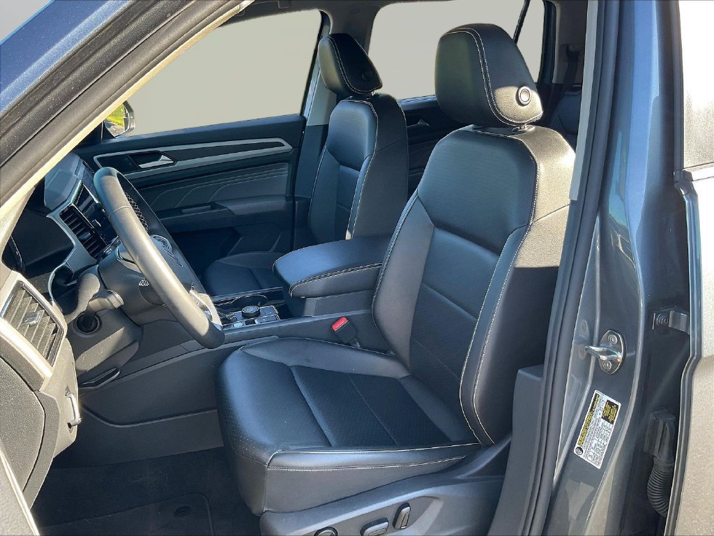 Used 2023 Volkswagen Atlas SE w/ Black Wheel Package AWD/4WD image 22