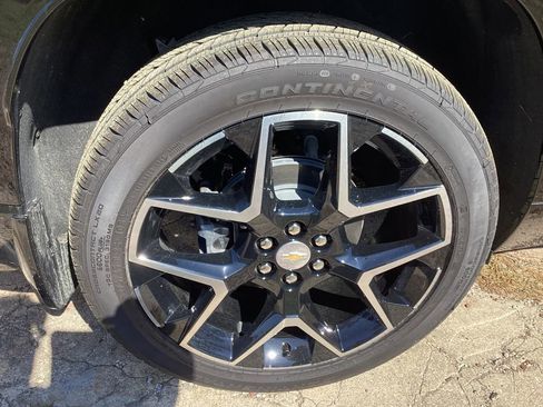 New 2026 Chevrolet Traverse High Country w/ LPO, Floor Liner Package AWD/4WD image 10