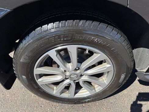 Used 2013 Nissan Pathfinder S AWD/4WD image 11