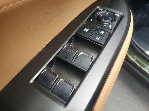 Used 2024 Lexus NX 250 FWD w/ Towing Package (2000 Lbs) image 20