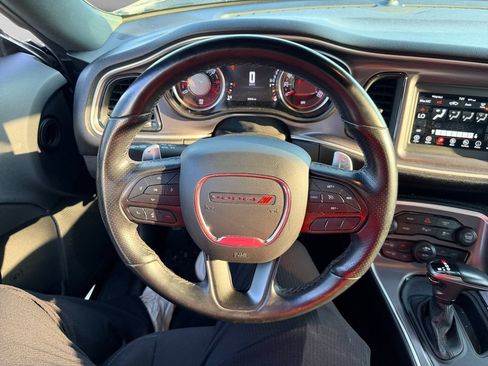 Used 2022 Dodge Challenger R/T RWD image 18