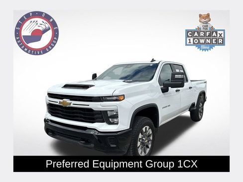 Used 2024 Chevrolet Silverado 2500 Custom w/ Custom Convenience Package AWD/4WD image 1