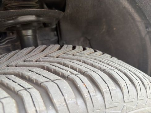 Used 2022 Toyota RAV4 LE image 12