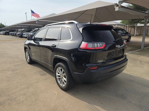 Used 2019 Jeep Cherokee Latitude w/ Popular Appearance Group FWD image 5