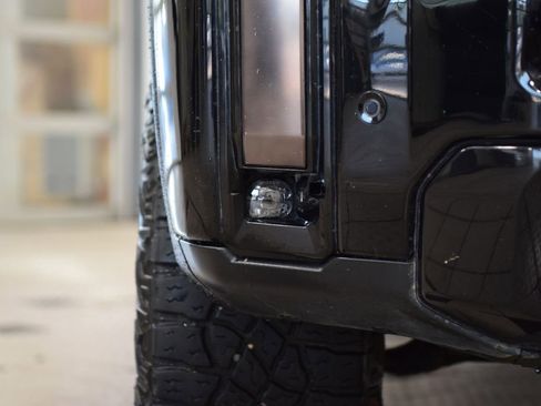 Used 2024 GMC Sierra 2500 AT4X AWD/4WD image 14