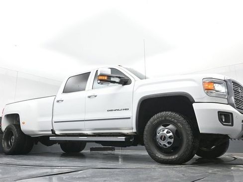 Used 2018 GMC Sierra 3500 Denali w/ Duramax Plus Package image 41