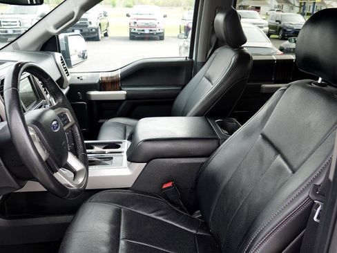 Used 2018 Ford F150 Lariat image 17