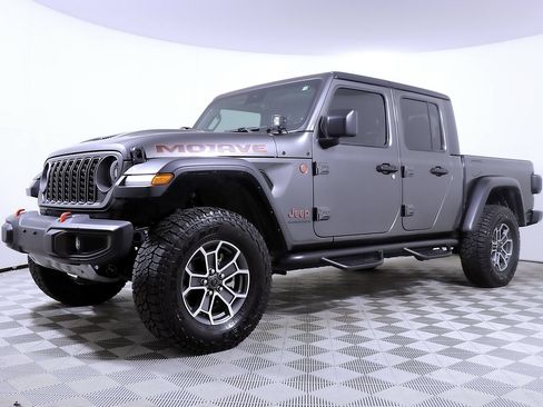 Used 2025 Jeep Gladiator Mojave w/ Safety Group AWD/4WD image 2