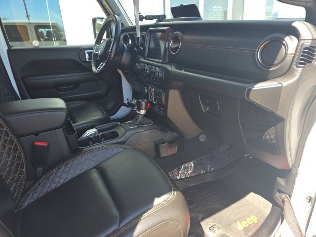 Used 2021 Jeep Gladiator Overland AWD/4WD image 4