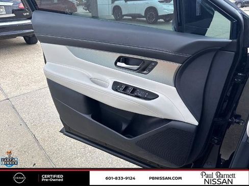 Certified 2025 Nissan Murano SL AWD/4WD image 19