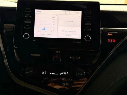 Used 2022 Toyota Camry SE FWD image 26