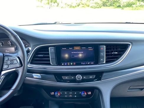 Used 2024 Buick Enclave Essence w/ Sport Touring Edition FWD image 22