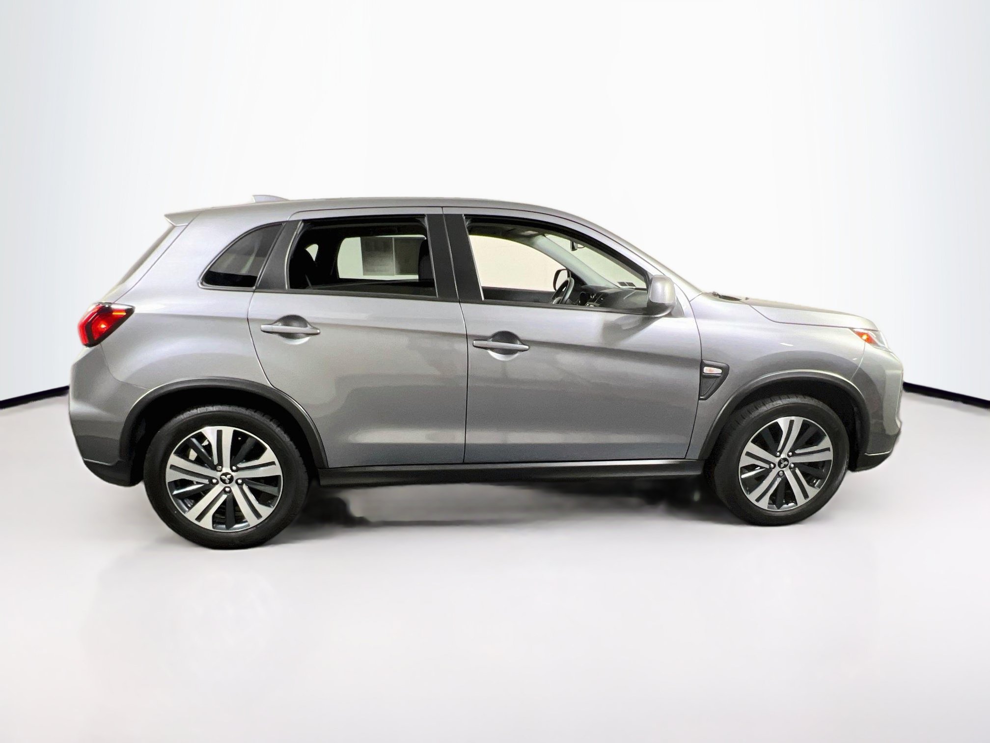 Used 2024 Mitsubishi Outlander Sport ES AWD/4WD image 4
