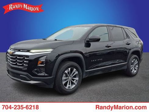 Used 2025 Chevrolet Equinox LT FWD image 1