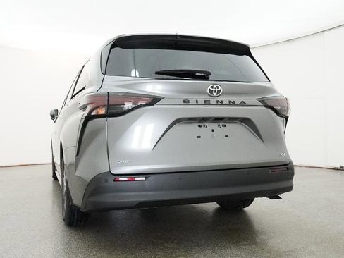 New 2026 Toyota Sienna XLE FWD image 22