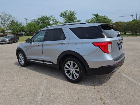 Used 2023 Ford Explorer Limited image 6