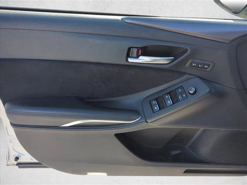 Used 2021 Toyota Avalon Touring image 6