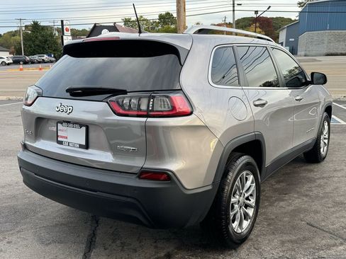 Used 2021 Jeep Cherokee Latitude Plus w/ Mopar Interior Package image 7