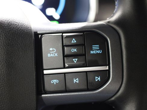 Used 2023 Ford F150 Lariat AWD/4WD image 13