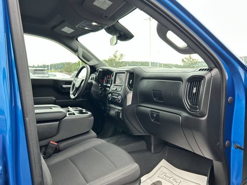 Used 2023 Chevrolet Silverado 1500 Custom w/ Rally Edition AWD/4WD image 17