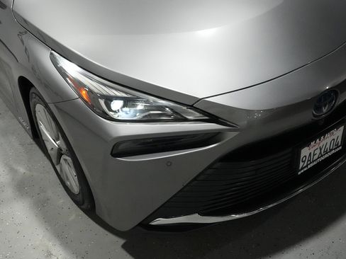 Used 2022 Toyota Mirai XLE w/ Advanced Technology Package image 4