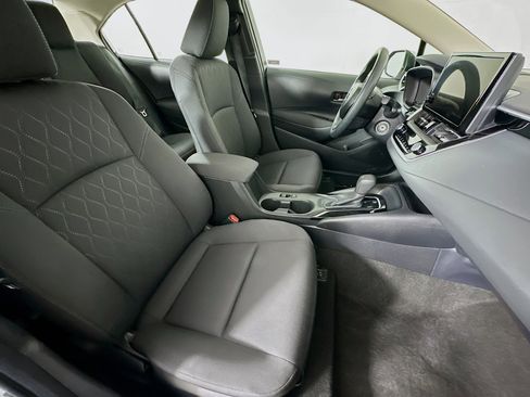 Used 2024 Toyota Corolla LE image 29