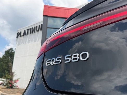 Used 2022 Mercedes-Benz EQS 580 4MATIC Sedan image 9