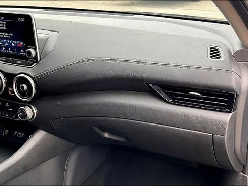 Certified 2025 Nissan Sentra SV w/ Trunk Package image 18