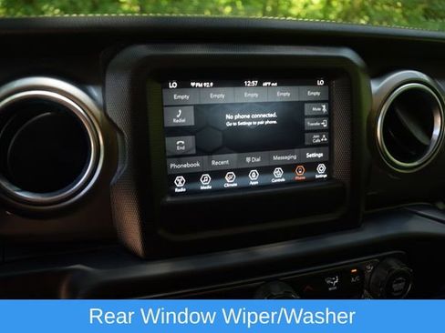 Used 2018 Jeep Wrangler Unlimited Sahara AWD/4WD image 10