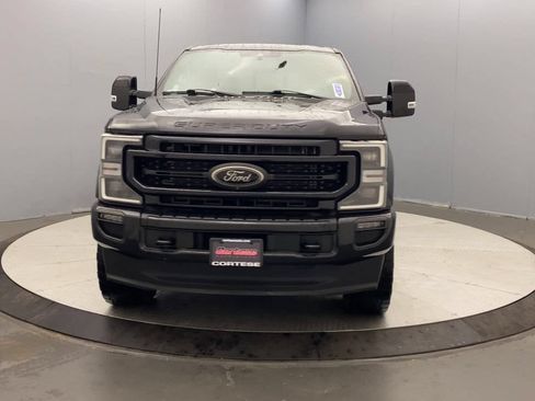 Used 2022 Ford F250 Lariat w/ Black Appearance Package AWD/4WD image 8