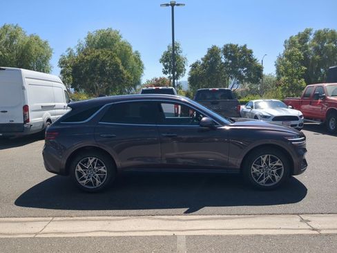 Used 2023 Genesis GV70 2.5T w/ Advanced Package AWD/4WD image 4