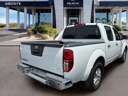 Used 2018 Nissan Frontier SV w/ Value Truck Package RWD image 3
