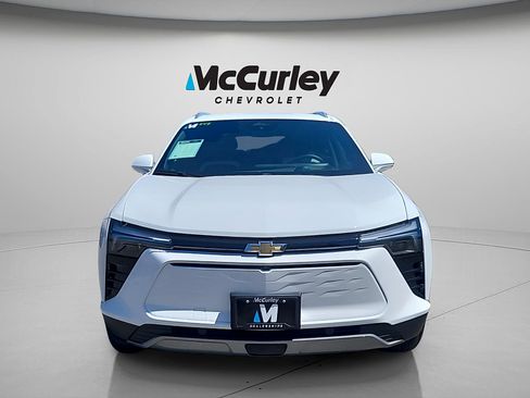 Used 2024 Chevrolet Blazer EV LT AWD/4WD image 2