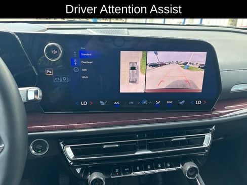 Used 2025 Chevrolet Traverse Z71 w/ Enhanced Driving Package AWD/4WD image 18