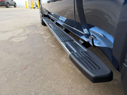 Used 2022 GMC Sierra 1500 SLT image 34