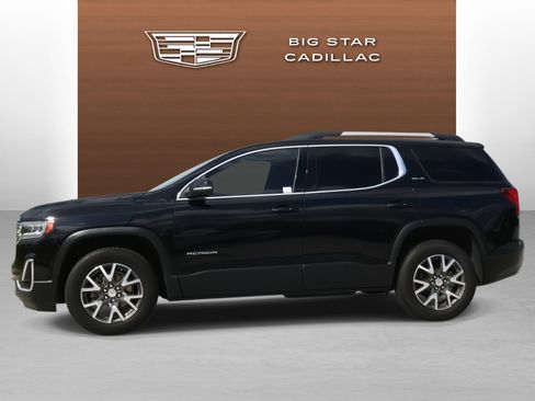 Used 2023 GMC Acadia SLE w/ Driver Convenience Package image 2