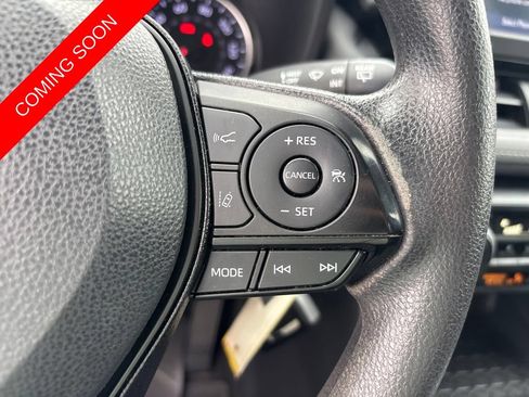 Used 2021 Toyota RAV4 LE FWD image 19