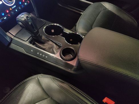 Used 2019 Ford Explorer Limited w/ Ford Safe & Smart Package FWD image 26