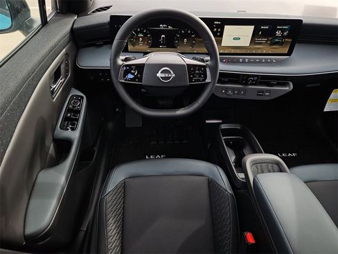 New 2026 Nissan Leaf Platinum+ image 14