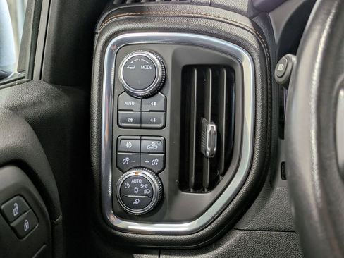 Used 2021 GMC Sierra 1500 AT4 w/ AT4 Premium Package AWD/4WD image 33