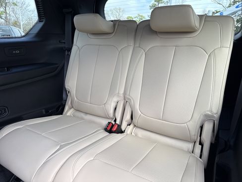 New 2026 Jeep Grand Cherokee L Limited image 32