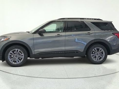New 2026 Ford Explorer Active w/ Active Comfort Package AWD/4WD image 4