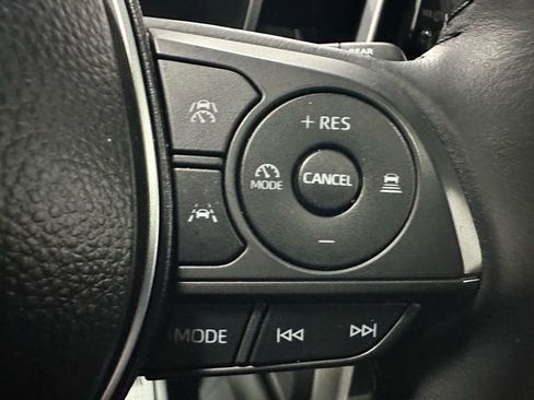 Used 2025 Toyota Corolla Cross AWD Hybrid w/ Convenience Package image 20