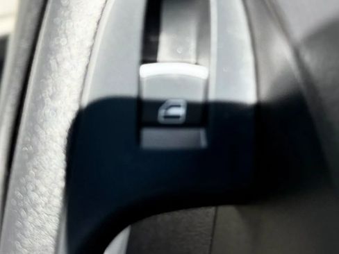 Used 2012 Volkswagen Jetta GLI Autobahn FWD image 36