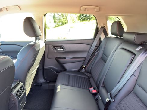 New 2026 Nissan Rogue SV AWD/4WD image 32